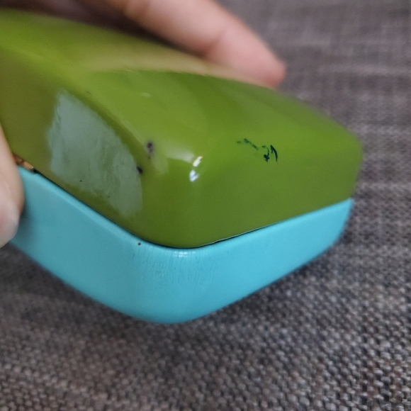 Kate Spade two-tone clamshell sunglasses case - Picture 6 of 12